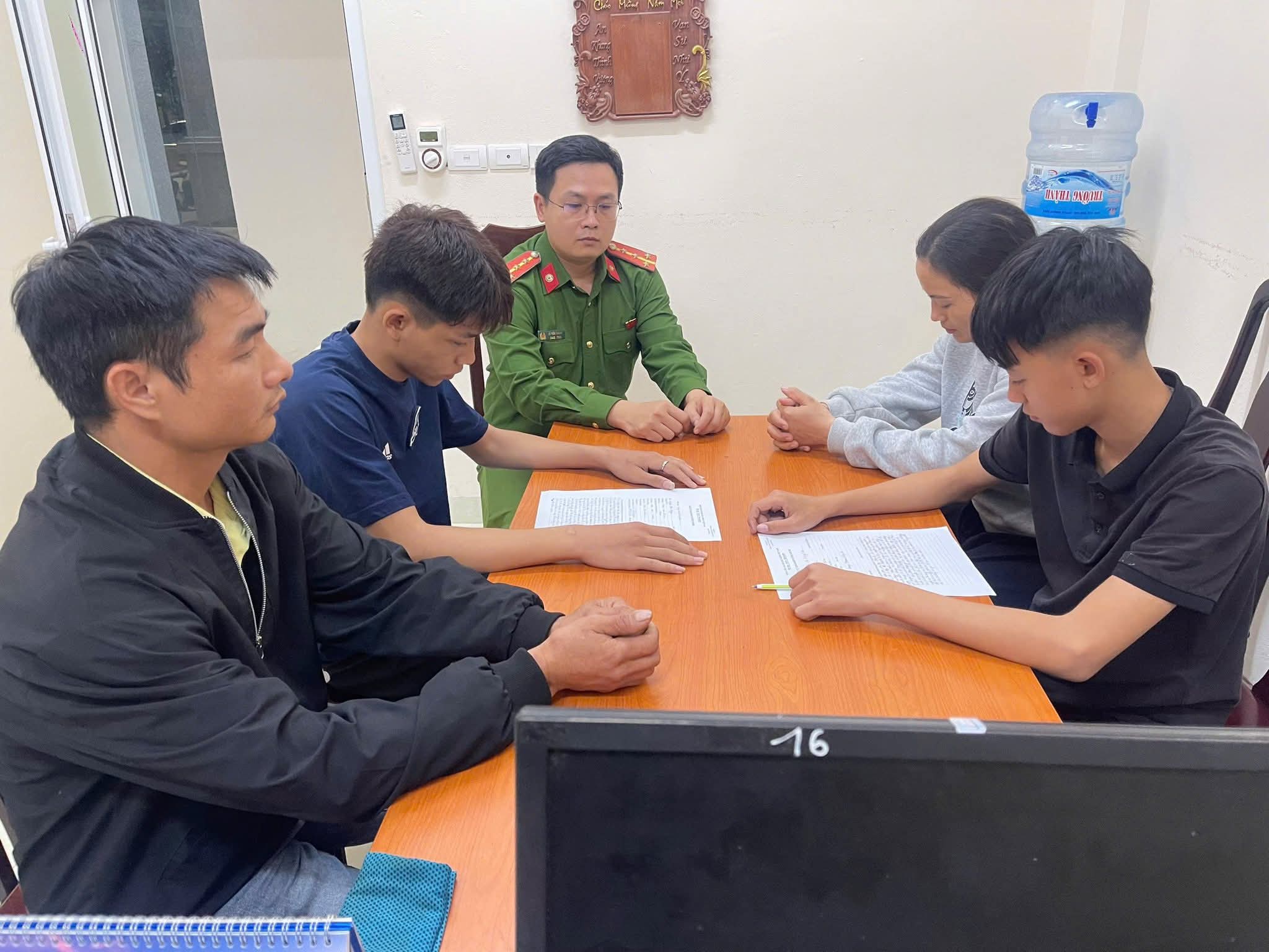 THÔNG TIN TUYÊN TRUYỀN