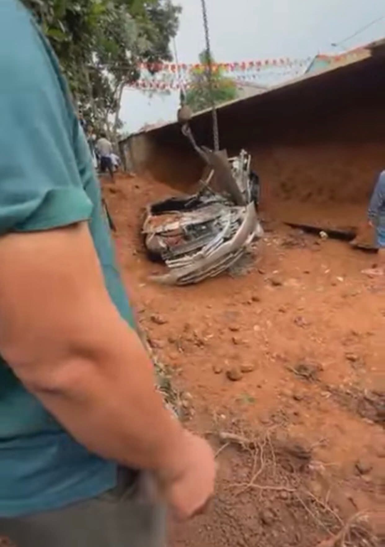 HIỆN TRƯỜNG TNGT Ở Cầu Lâm Hóa, xã Lạc Sơn, tỉnh Phú Thọ.