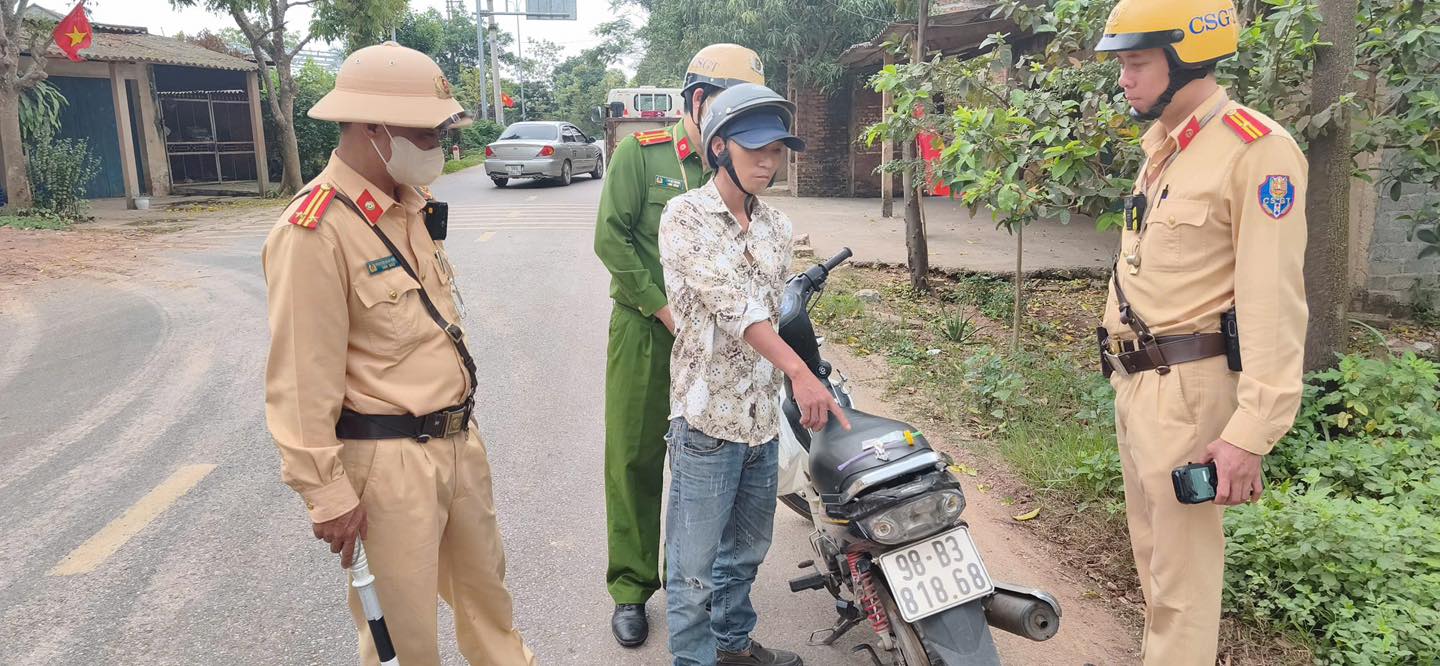 CSGT PHÁT HIỆN, BẮT GIỮ ĐỐI TƯỢNG TÀNG TRỮ CHẤT MA TUÝ