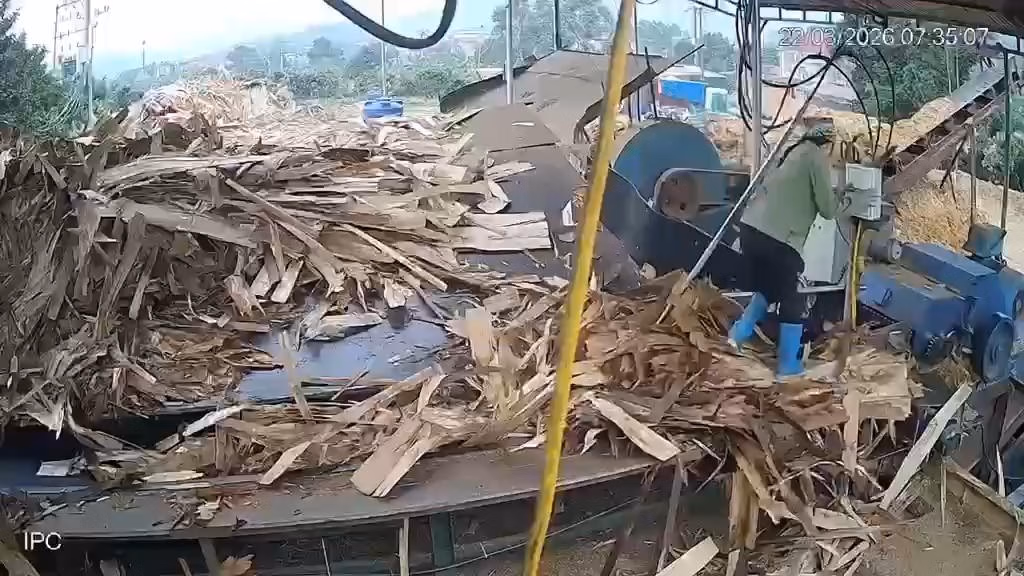 Bắc Ninh: Người phụ nữ bị máy nghiền gỗ cuốn tử vong