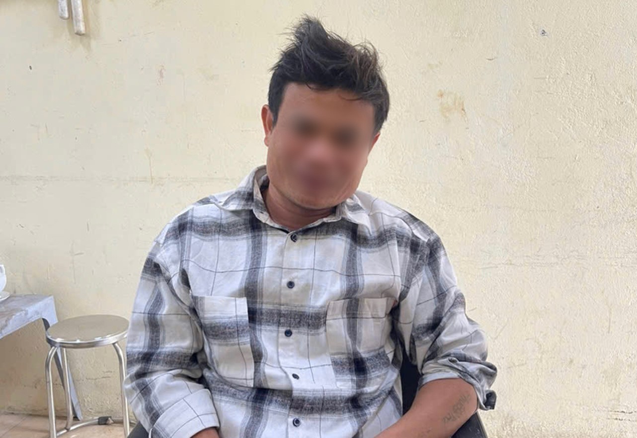 Công an xã Chi Lăng xử phạt vi phạm hành chính đối với hành vi cung cấp, chia sẻ thông tin giả mạo, sai sự thật trên không gian mạng