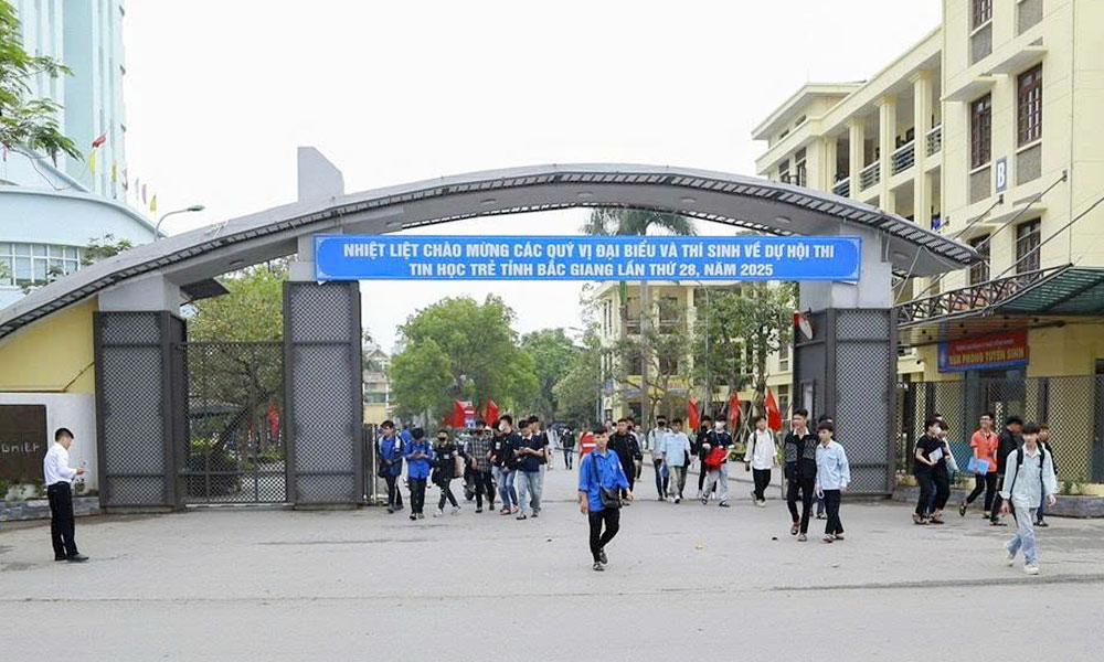 Trường Cao Đẳng Kỹ thuật Công nghiệp lên tiếng về thông tin lùm xum mấy ngày qua