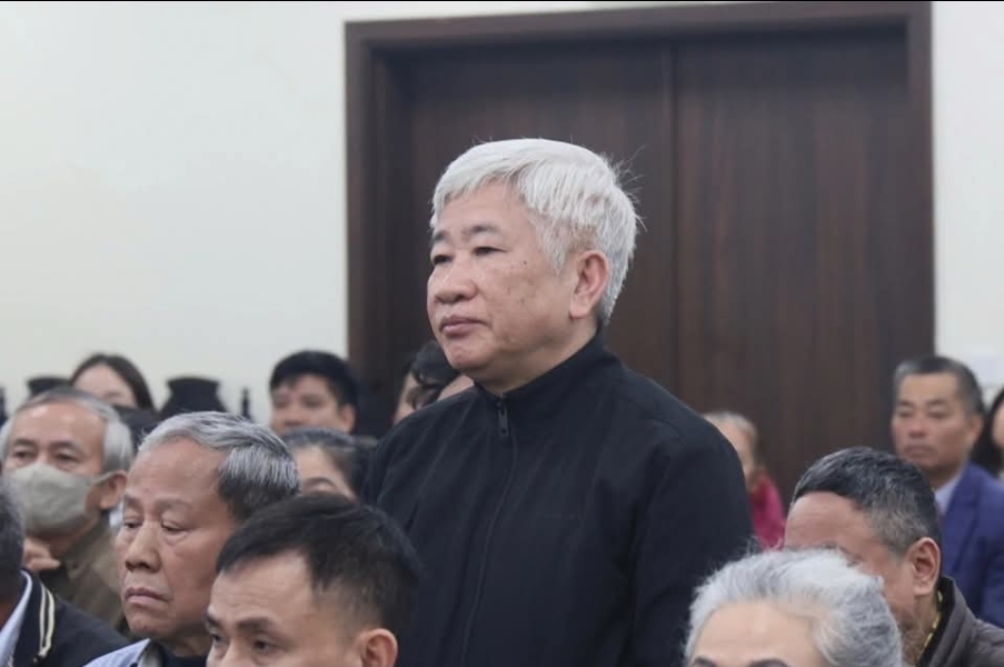 Nhận hối lộ 700 triệu đồng, cựu Giám đốc BHXH Bắc Giang nói nhận chỉ để “anh em vui”