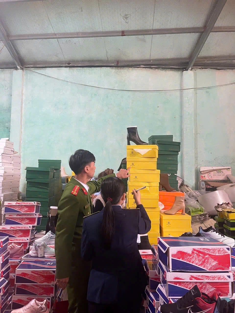 Công an xã Đồng Kỳ: Xử phạt vi phạm hành chính 03 vụ việc vi phạm quy định về kinh tế, môi trường