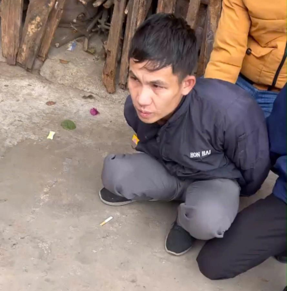 Công an xã Nhã Nam bắt quả tang đối tượng tàng trữ ma túy