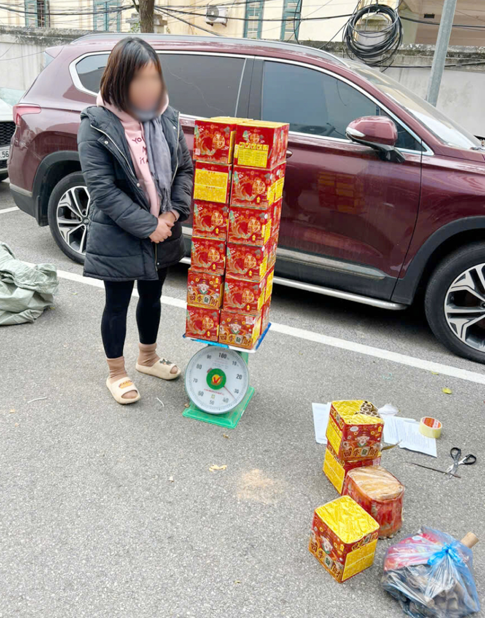 Công an xã Lạng Giang bắt đối tượng tàng trữ 131kg pháo hoa nổ