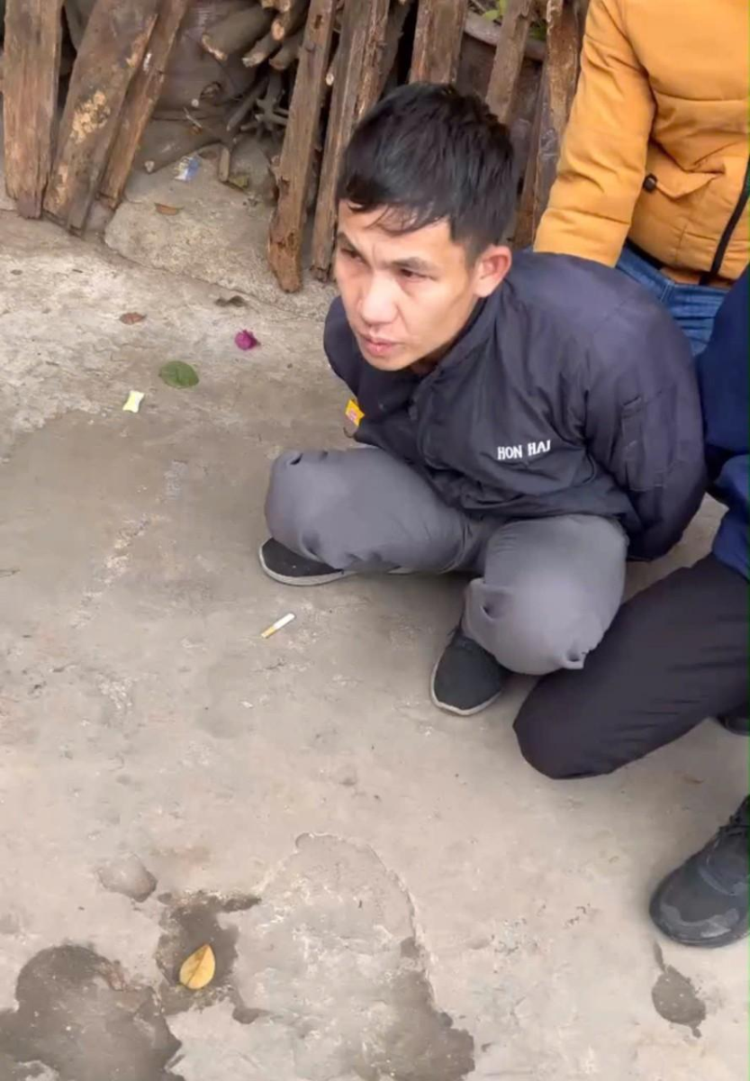 Công an xã Nhã Nam bắt quả tang đối tượng tàng trữ trái phép chất ma túy