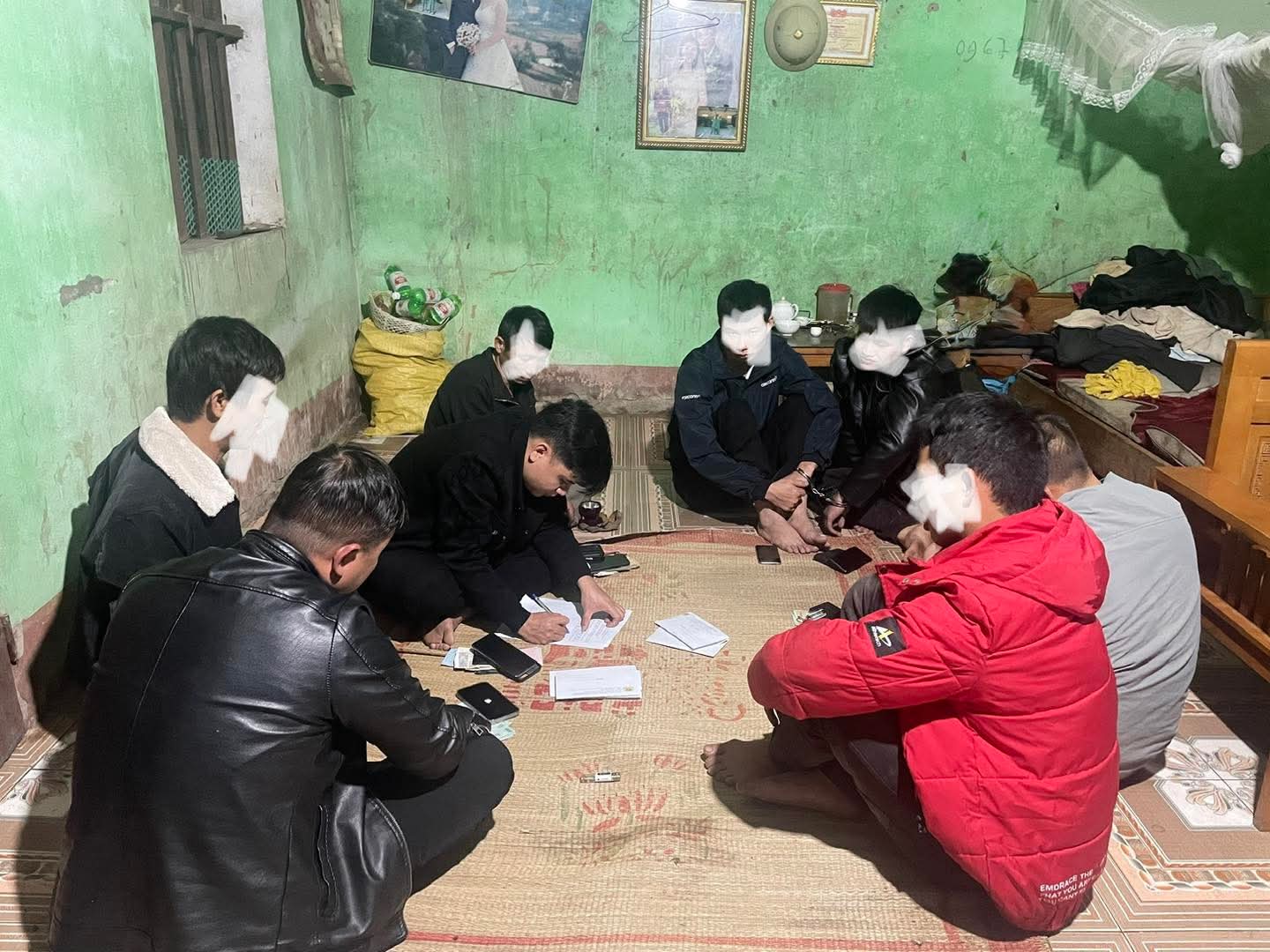 Vân Sơn, Bắc Ninh: Tóm 7 đối tượng đánh bạc