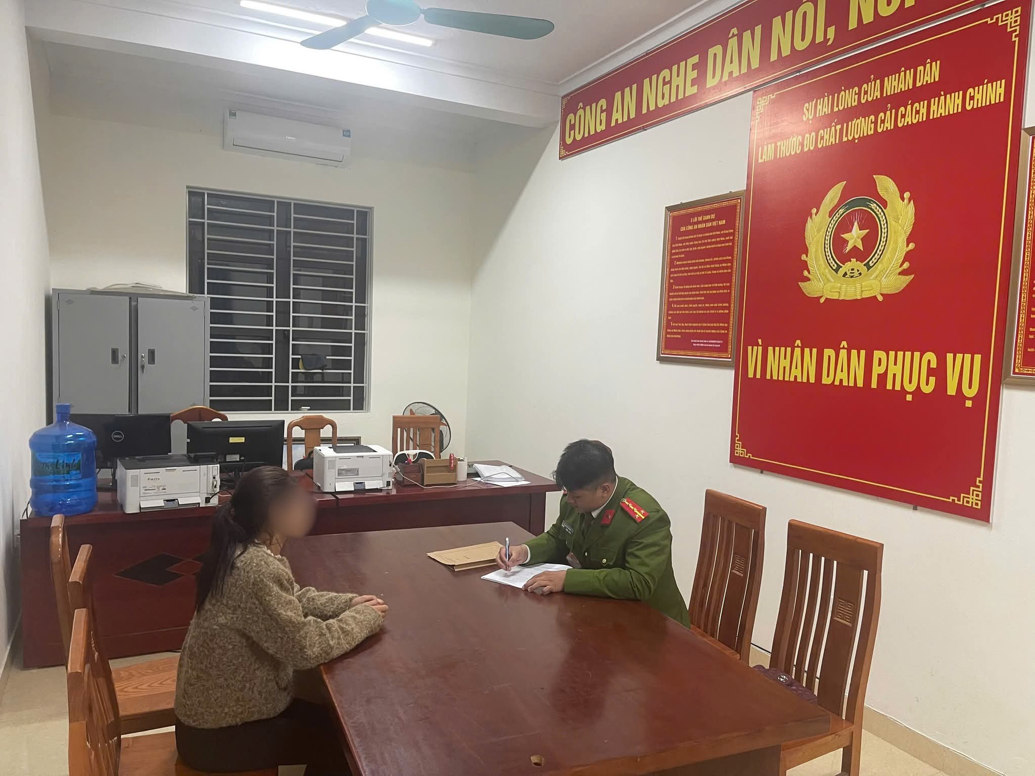 Triệu tập 2 đối tượng tác động vật lý cô gái ở Ngọc Thiện