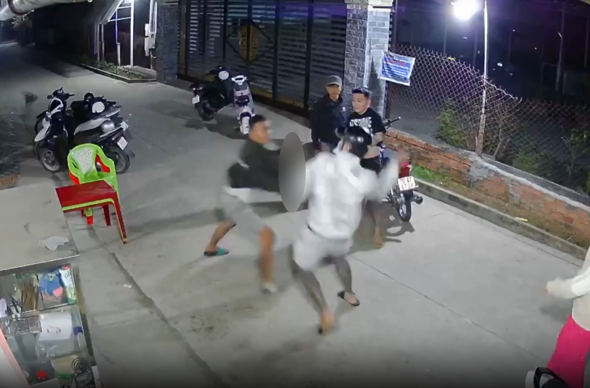 Video lạnh nhất lúc này – Cậu vs cháu