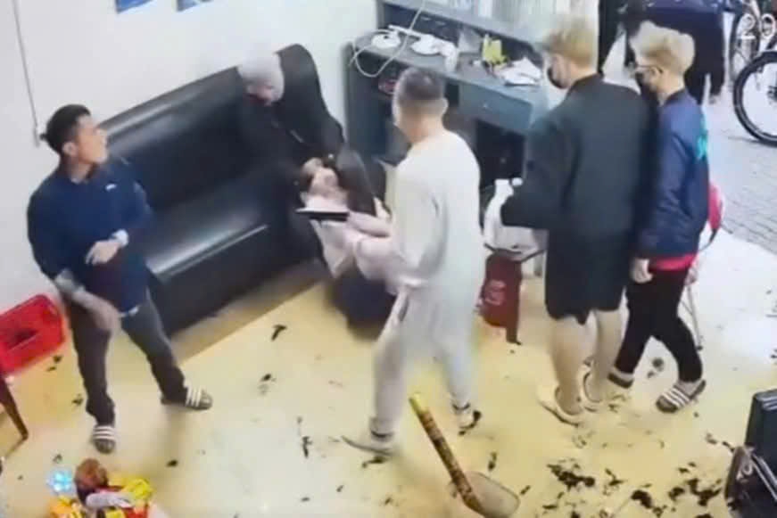 Khởi tố nhóm đối tượng dùng hung khí cướp tài sản tại Hưng Yên