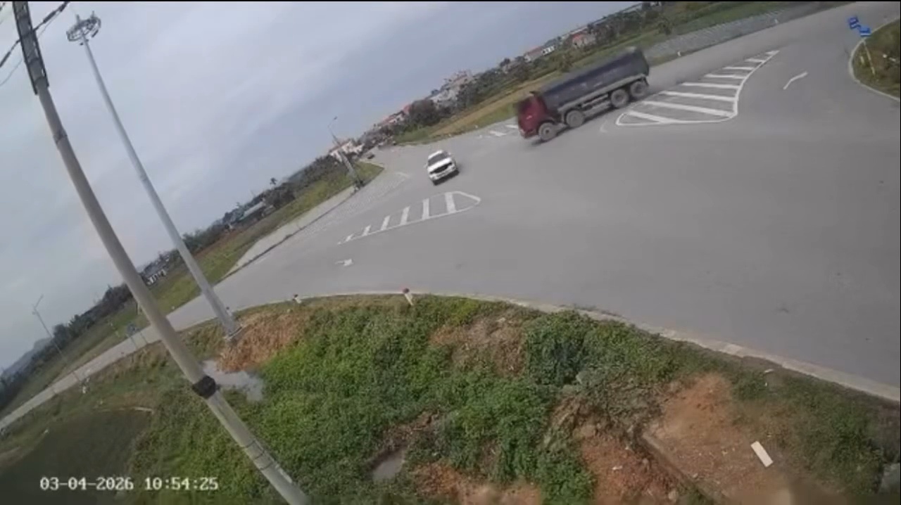 [CLIP] ĐI NHƯ NÀY TỐN XE LẮM