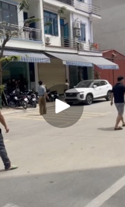 [CLIP] NGƯỜI DÂN QUÂY 2 TÊN TỘM GÀ