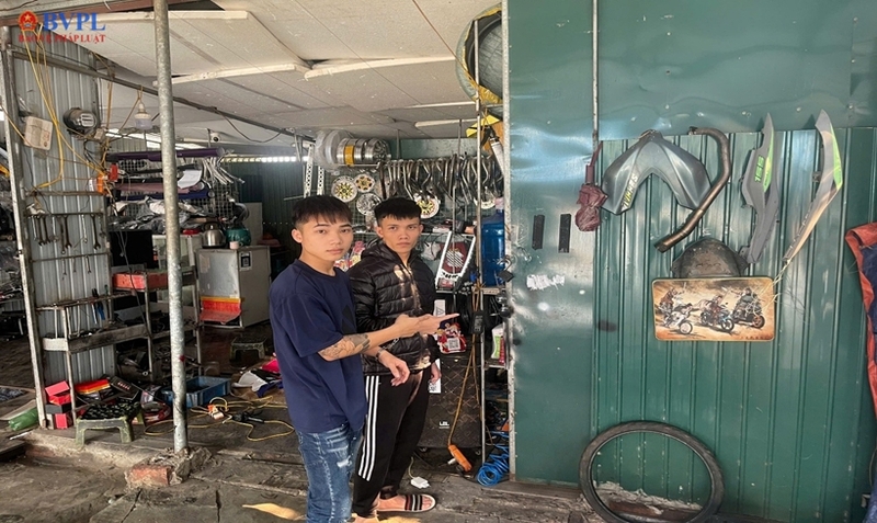 Khởi tố 2 đối tượng lừa đảo bằng phương thức dán đè mã quét QR