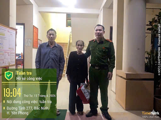 Công an xã Tam Giang kịp thời hỗ trợ cụ bà đi lạc trở về với gia đình