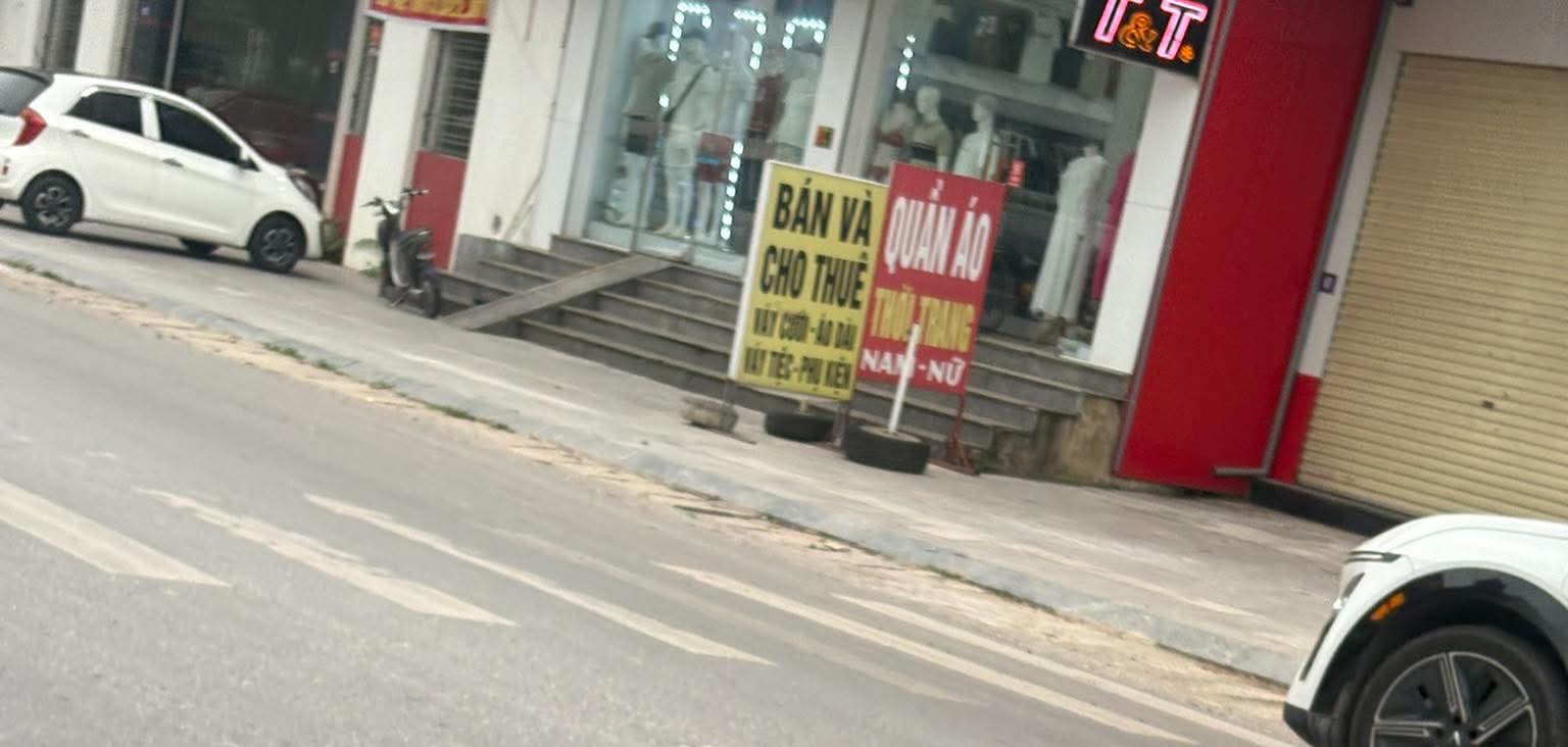 Bích Động: Dân tơi nào đây