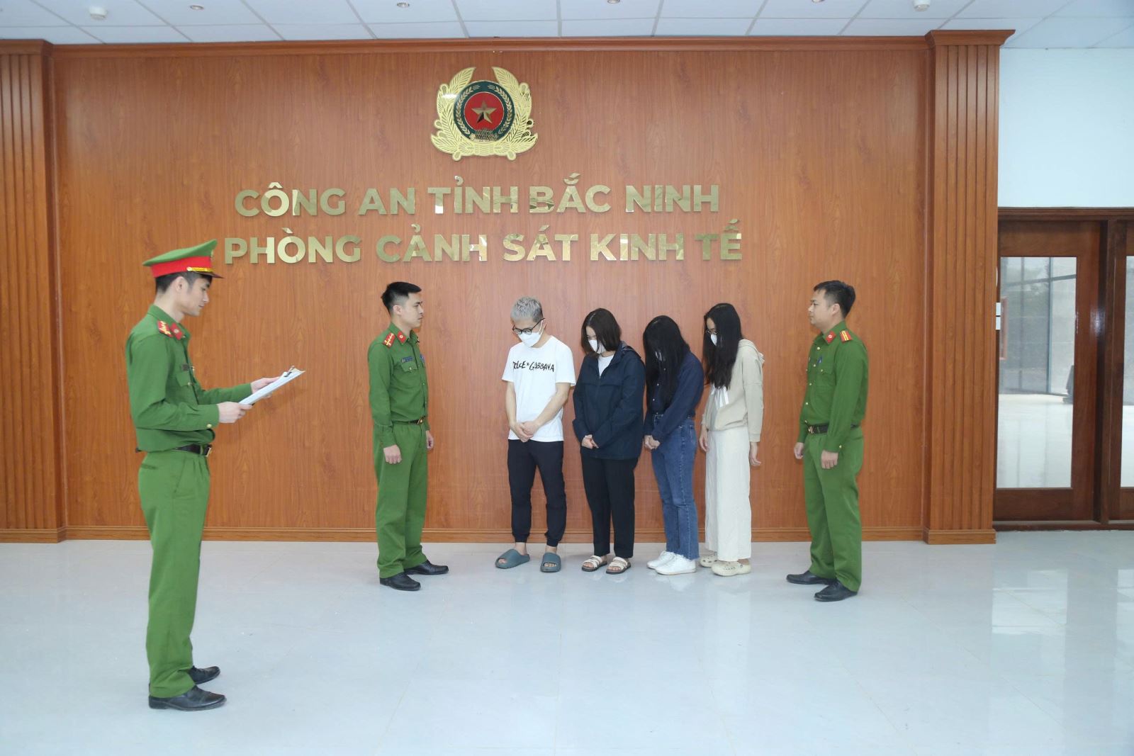 Công an tỉnh Bắc Ninh khởi tố 04 bị can làm giả con dấu, tài liệu để trục lợi chính sách mua nhà ở xã hội