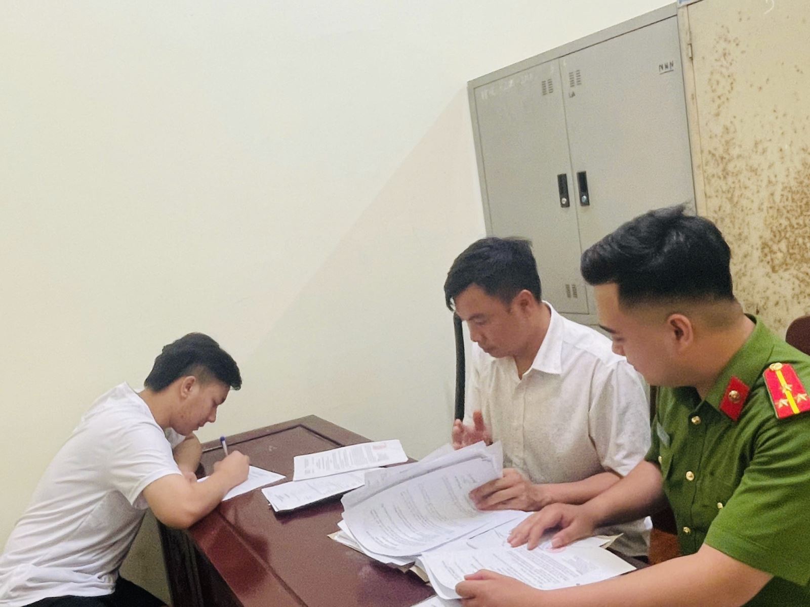 Bắc Ninh: Tóm đối tượng tr…uy n .ã vừa từ Campuchia trố..n về Việt Nam