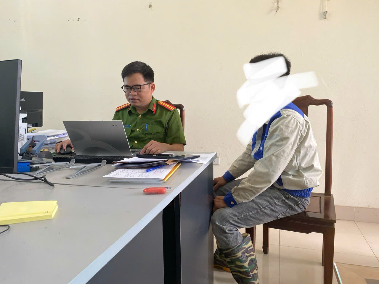 Công an xã Đông Cứu cảnh báo hành vi đăng tải, bình luận thông tin tiêu cực, xấu độc trên không gian mạng