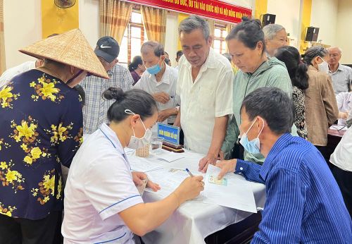 Bắc Ninh: Khám bệnh, cấp phát thuốc miễn phí cho 5.000 người dân
