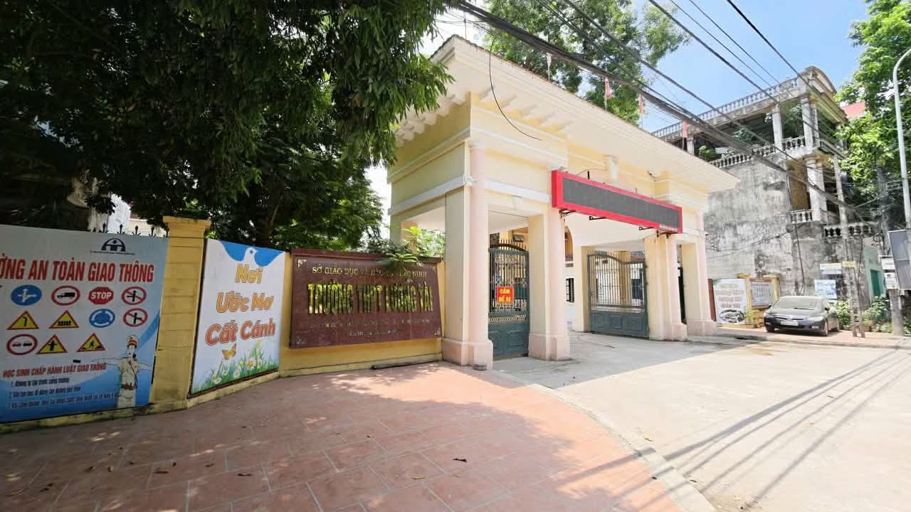 Bắc Ninh: Xác minh thông tin tố giám thị làm bài hộ con gái hiệu phó Trường THPT Lương Tài