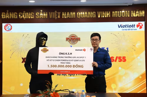 Chuyên gia Hàn Quốc trúng Jackpot Vietlott hơn 102 tỷ đồng, tặng 1,5 tỷ làm từ thiện