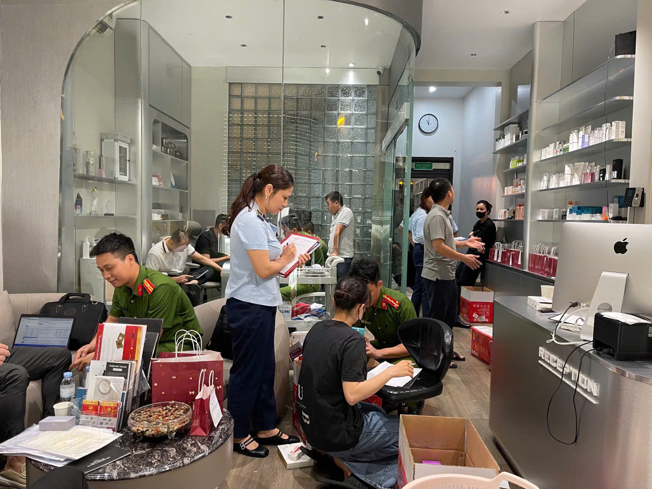Xử phạt 01 công ty và 01 hộ kinh doanh kinh doanh hàng hóa không rõ nguồn gốc, xuất xứ