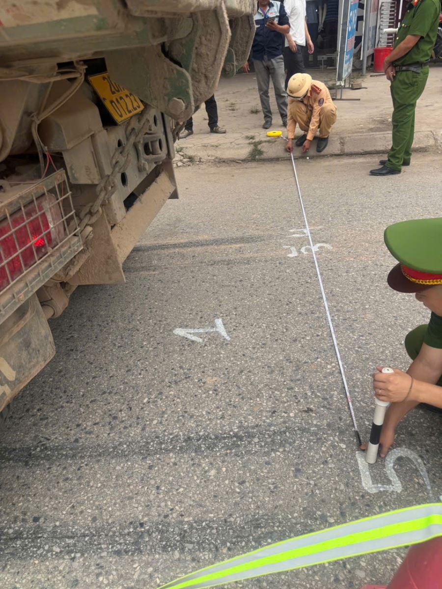 Khởi tố vụ án hình sự “Vi phạm quy định về tham gia giao thông đường bộ” xảy ra ngày 22/6/2026 tại ngã tư Đông Bình địa phận xã Nhân Thắng, tỉnh Bắc Ninh.