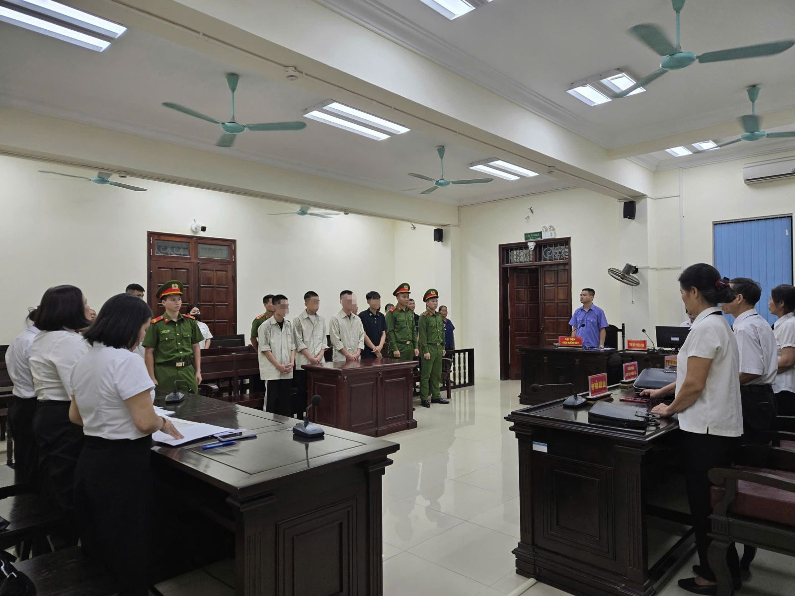 Bắc Ninh: xét xử vụ án “Trộmcắp tài sản” và “Tiêu thụ tài sản do người khác phạm tội mà có”.
