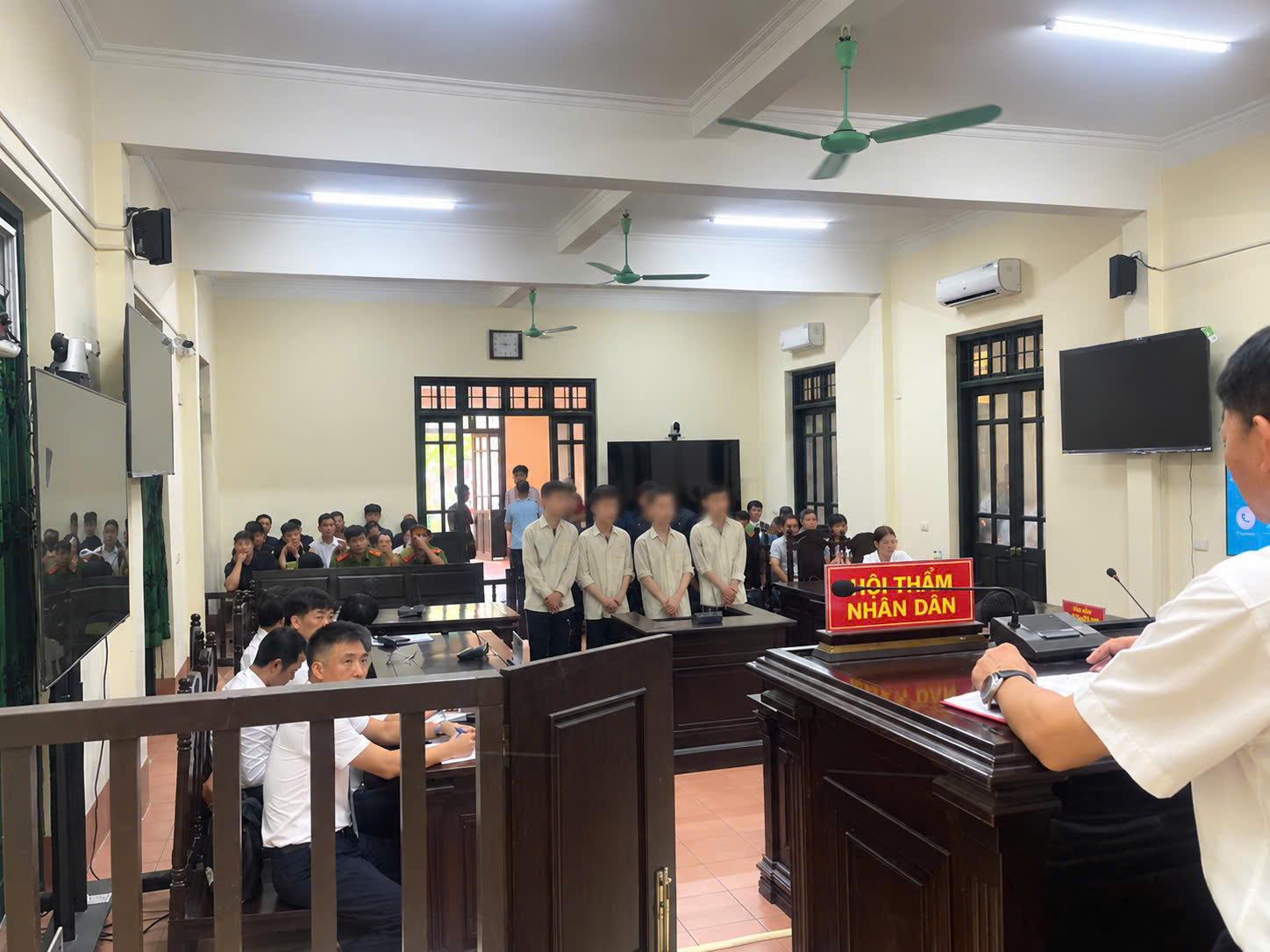 Phân trại Tạm giam Lục Nam tổ chức bảo vệ an toàn phiên tòa xét xử vụ án “Gây rối trật tự công cộng” và “Tổ chức sử dụng trái phép chất mtúy.