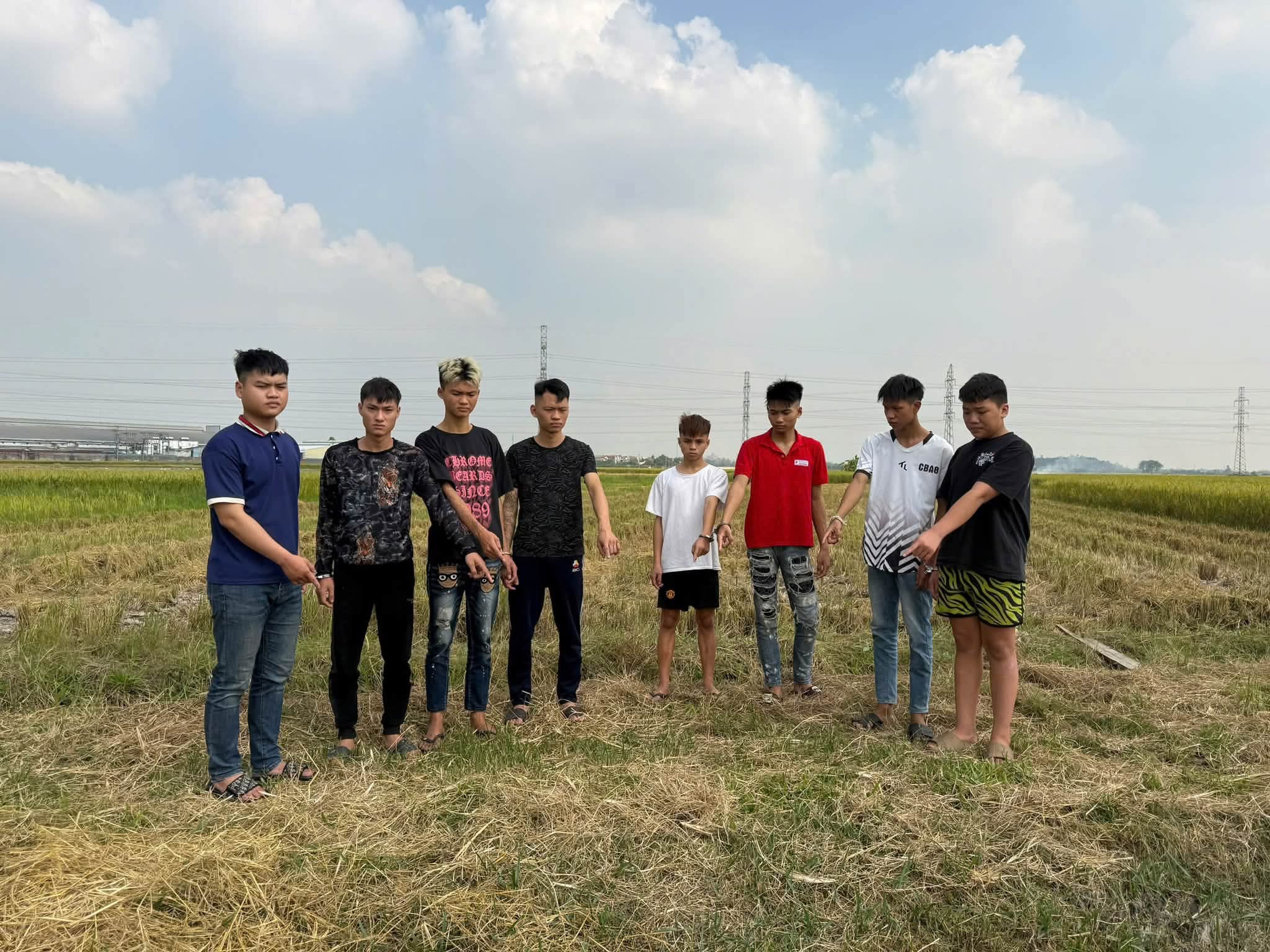BẮC NINH: PHÊ CHUẨN LỆNH BẮT VÀ KHỞI TỐ NHÓM ĐỐI TƯỢNG CƯỚP TÀI SẢN LIỀU LĨNH